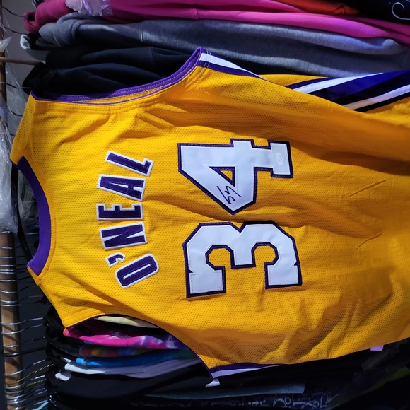 SIGNED - JSA CERTIFIED - SHAQUILLE O'NEILS JERSEY - Picture 2 of 10